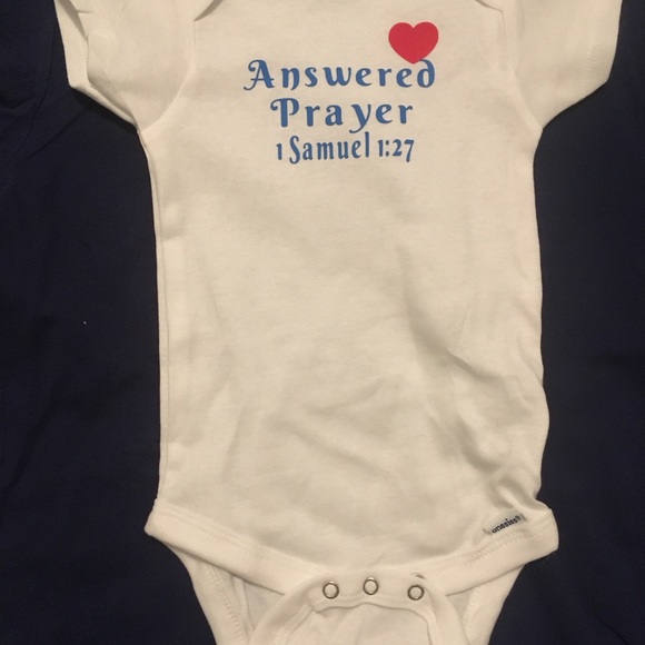 Hello 👋 I custom make T-shirts - Picture 2 of 5